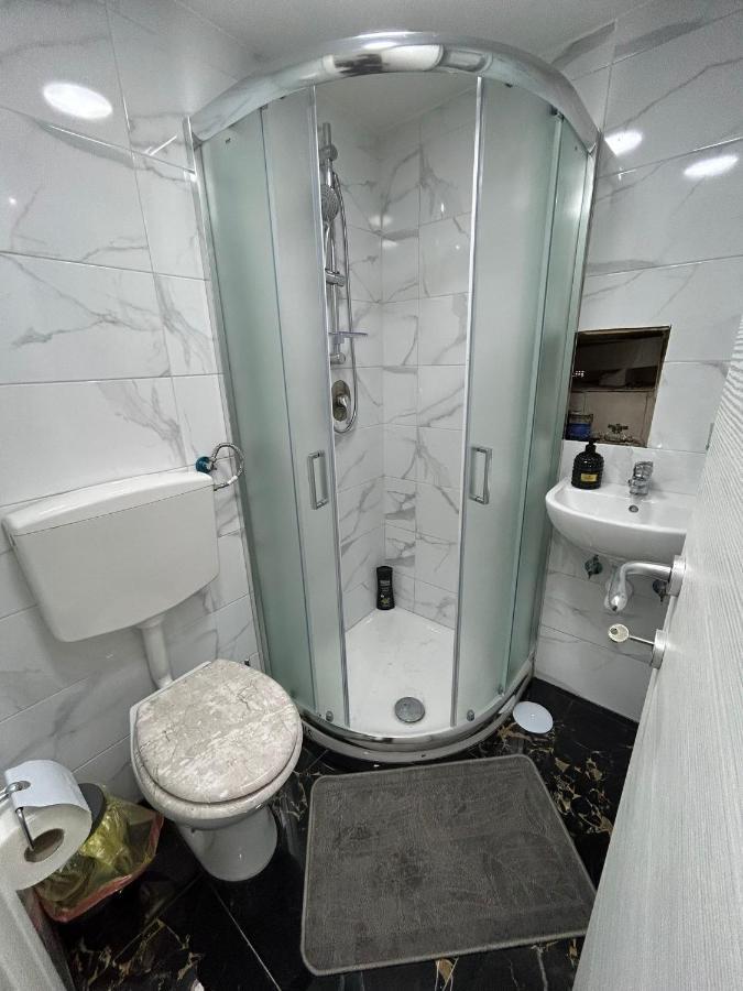 Dora House Valentino Apartment Наполи Екстериор снимка