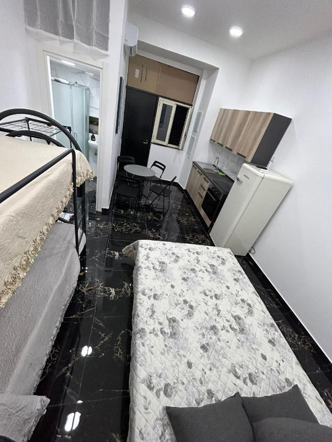 Dora House Valentino Apartment Наполи Екстериор снимка
