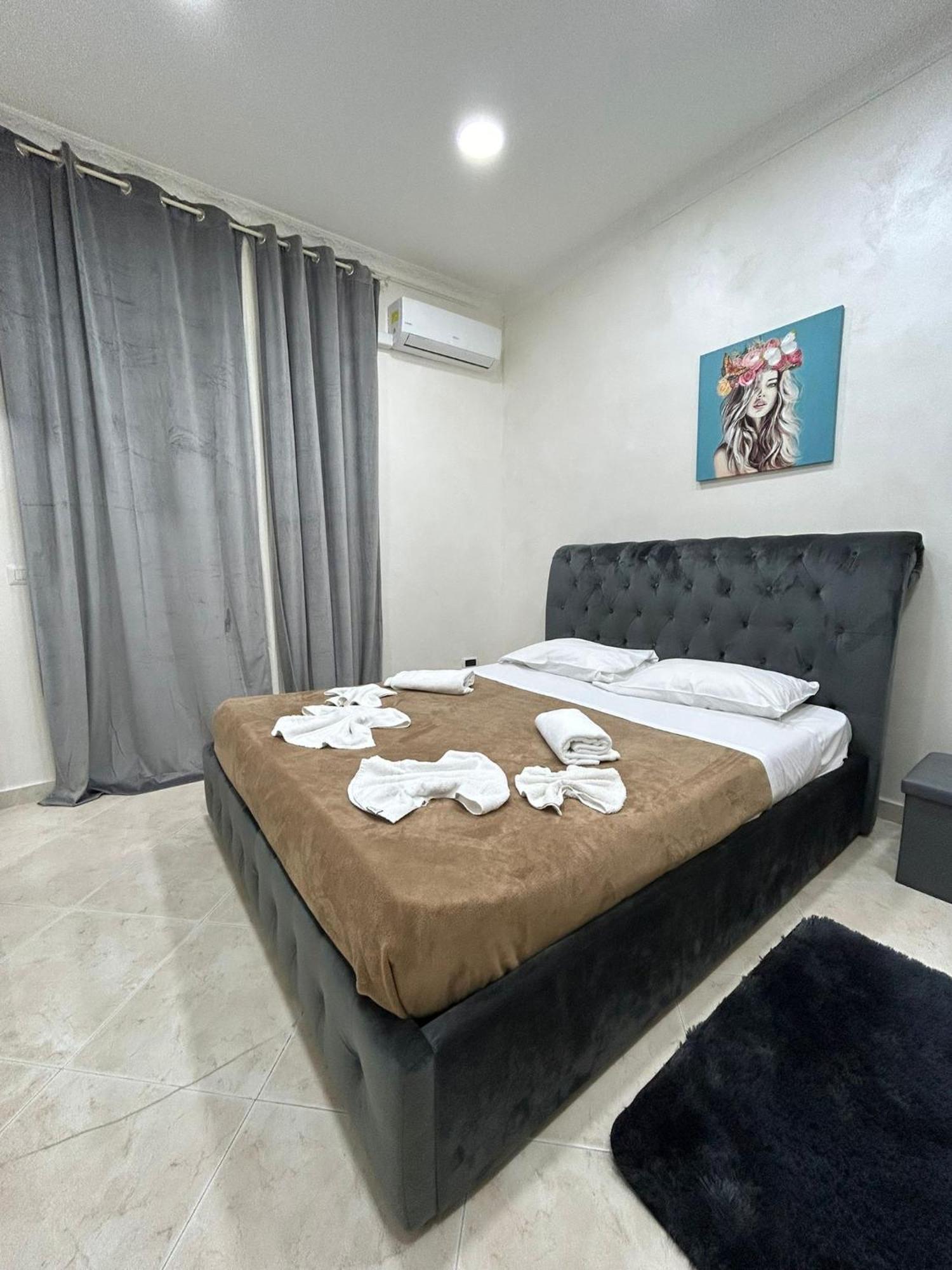 Dora House Valentino Apartment Наполи Екстериор снимка
