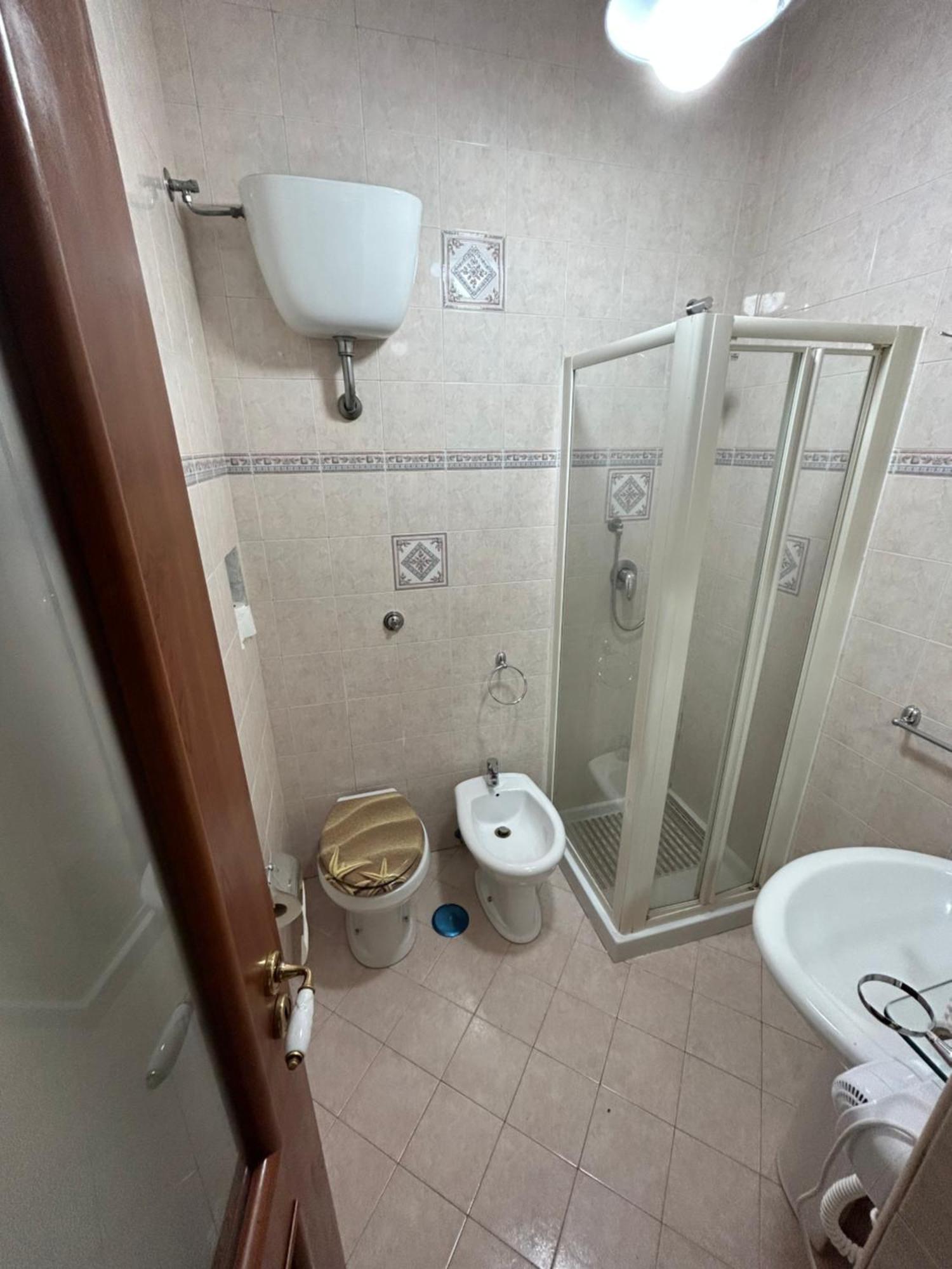 Dora House Valentino Apartment Наполи Екстериор снимка